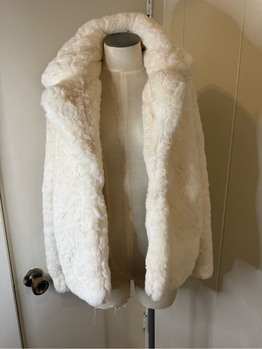 Ophelia Roe Cozy Cream Teddy Jacket - Plush Faux Fur Women's Coat Sz M